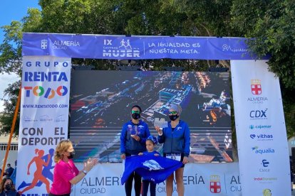 Parejas mujeres: Salas Domínguez