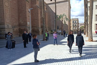 Concentración por la igualdad de las mujeres en la iglesia.