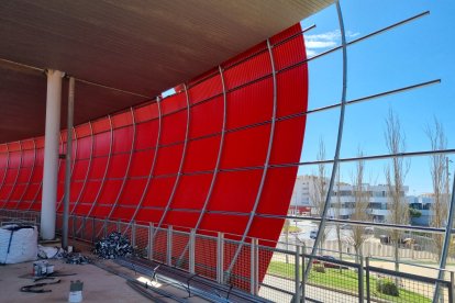 Color rojo por dentro que también será el del exterior.