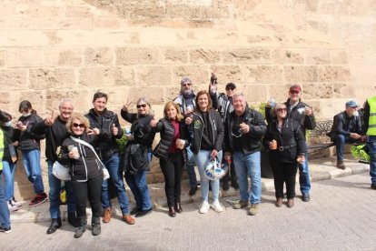Un grupo de moteros durante la ruta hasta Huécija.
