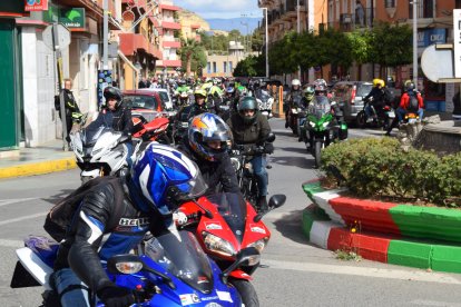 Más de medio millar de motos acudieron desde diferentes puntos de España a Benahadux.