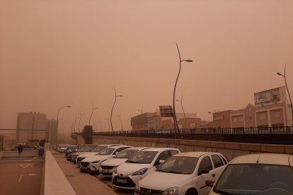 Cerca del puente de la Avenida del Mediterráneo.