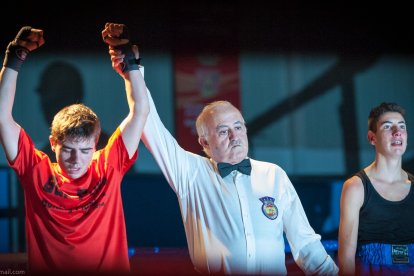 Dirigió combates en los Campeonatos de España.