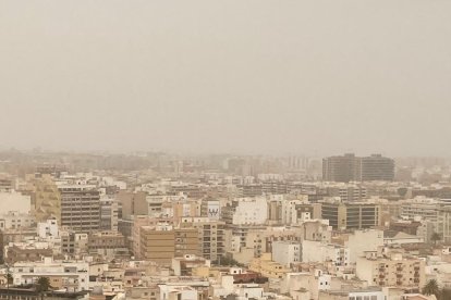 Almería capital, desde su principal monumento.