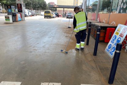 La escoba, compañera inseparable a partir de ahora.