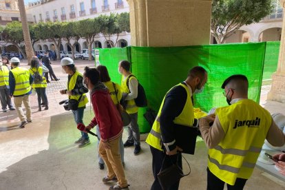 El presidente de la Junta, Juanma Moreno, asiste al inicio de la segunda fase de las obras de la Casa Consistorial.