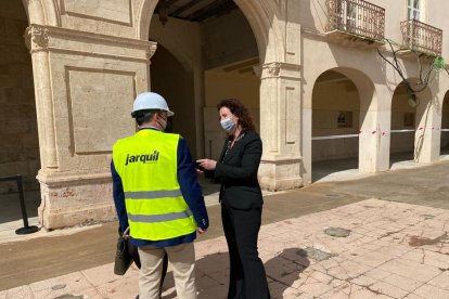 María Vázquez, portavoz del equipo de Gobierno, a las puertas del Ayuntamiento.