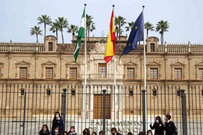 Alumnos del colegio SEK Alborán son \'diputados por un día\'.