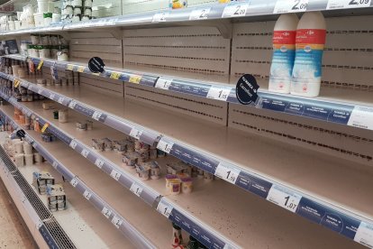 Los yogures también han desaparecido de muchos lineales.