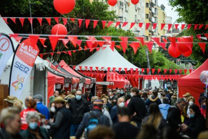 Una mañana de fiesta en el Paseo.