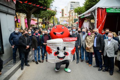 Todos juntos con las mascotas de la jornada.
