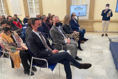 Javier Aureliano García junto a Manuel Campo Vidal.