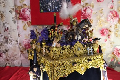 Miniatura del misterio del Cristo de las Tres Caídas de Triana.