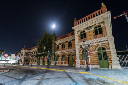 La Antigua Estación de Ferrocarril se suma a la \'Hora del Planeta\'.