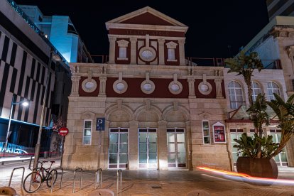 La \'Hora del Planeta\' también llegó al Teatro Apolo.