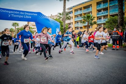 Los más pequeños tomando la salida.