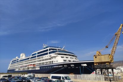 Cuenta con espacios más amplios y más cómodos, pensados para que los pasajeros disfruten del lujo en alta mar.