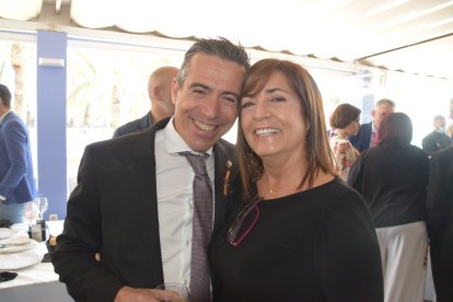 Indalecio Garrido con su esposa, Toñi Puertas.