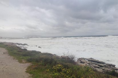 El mar se traga la playa en Garrucha