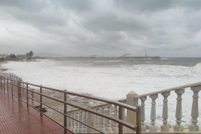 Vistas del paseo marítimo de Garrucha