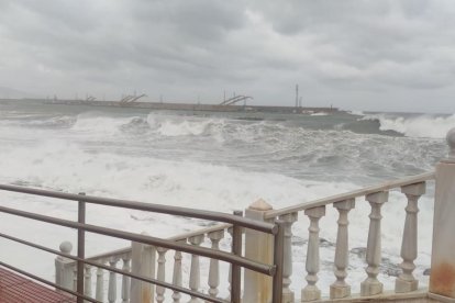 Vistas del paseo marítimo de Garrucha