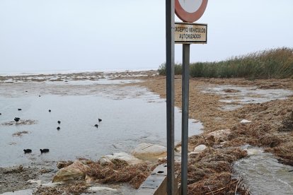 Ríos de agua hasta la laguna de Vera Playa