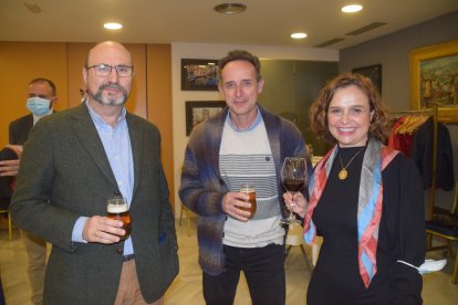 Juan José Gil Vivas Pérez, secretario de la delegación de Desarrollo Tecnológico, 
Salvador Parra de la OCA de Albox y la delegada de Desarrollo Sostenible, Raquel Espín.