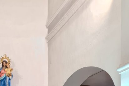 El párroco de La Cañada, Fernando Peña Marqués, compartió con los más jóvenes del barrio la misa dedicada a los niños de catequesis con motivo de la Semana Santa.