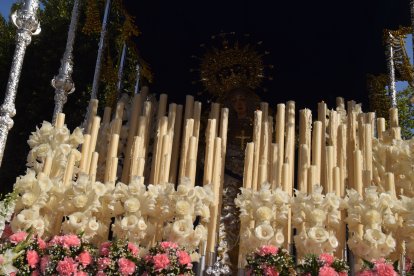 La Virgen de la Estrella lucía su nuevo palio al completo.