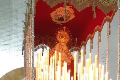 Mantillas con la Virgen.