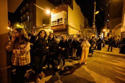 Vía-Crucis Penitencial de Silencio del Santo Cristo de Perdón en la noche del Martes Santo en Almería.