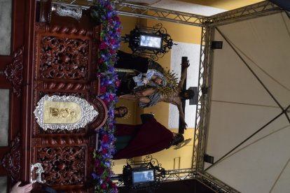 Paso de Misterio del Cristo del Mar, acompañado de la Virgen, San Juan y Santa María Magdalena.