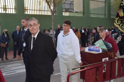 El veterano Antonio Montesinos con Antonio y Luis de apoyo a Coronación.