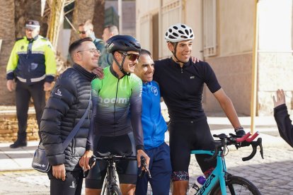 Compañerismo entre participantes. 