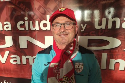 José antonio Romera llegó pronto al Mediterráneo para animar al equipo.