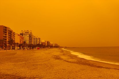 Todo amarillo en El Zapillo.