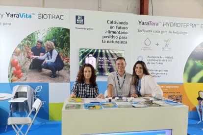 El expositor de Yara.