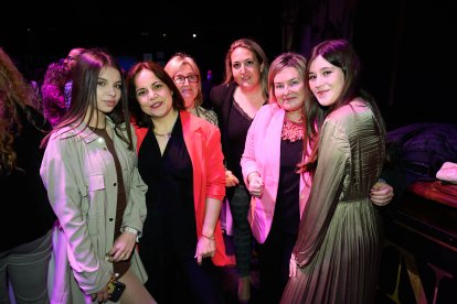 El equipo de TGestión, parte organizadora de la gala, posa durante el cóctel.