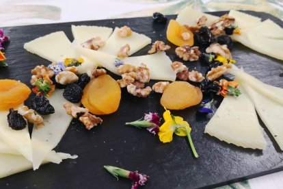 Quesos de la tierra que ofreció de aperitivo El IES La Flota de Murcia.