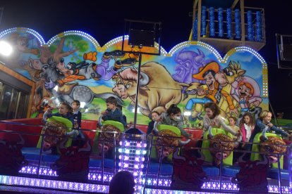 Los más pequeños se divierten y se lo están pasando en grande.