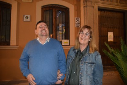 Paqui Jurado de Viajes Bernardo, con su esposo de feria.