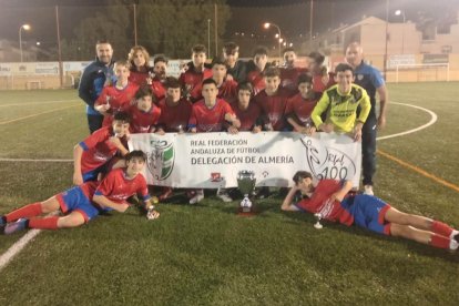 Ciudad de Roquetas levanta la Copa en cadetes.