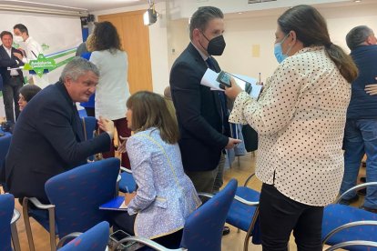 Imagen de un receso de la reunión.