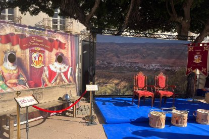 Los tronos de los Reyes Católicos.