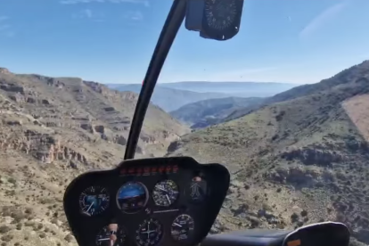Helicóptero del programa de televisión de Jesús Calleja sobre la Alpujarra.