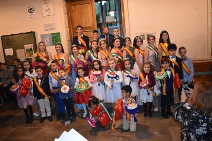 El sábado se produjo el nombramiento de la reina, damas, misters y rey juvenil, infanil y miss turismo.