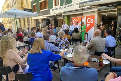 Aspecto general del acto en Plaza Marqués de Heredia.