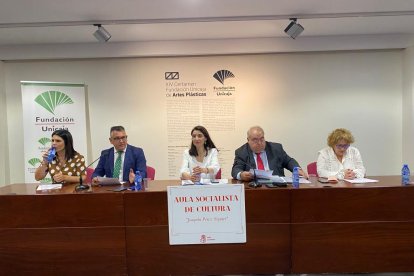 La ministra de Justicia, Pilar Llop, en el centro de la foto.