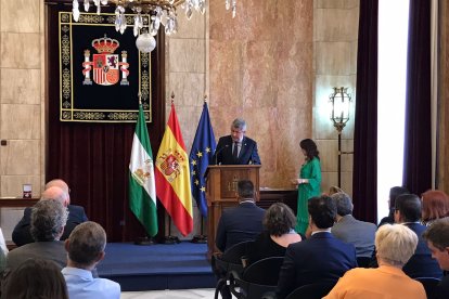 Inicio del acto celebrado en la Subdelegación del Gobierno en Almería.
