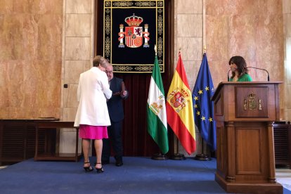 Acto de entrega de la condecoración.